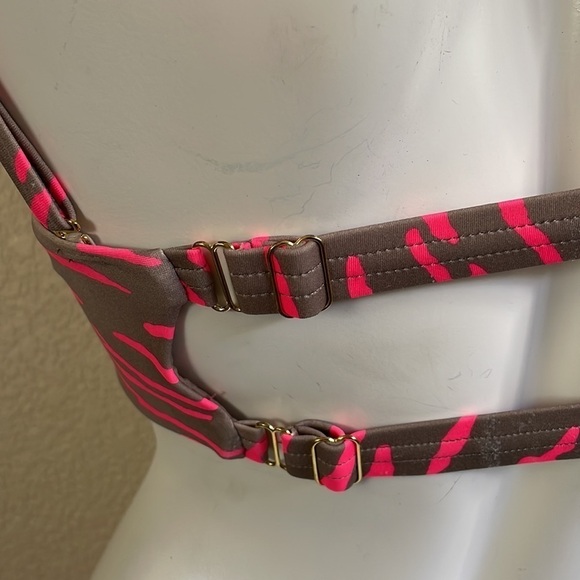 Beach Bunny Bikini Top Hot Tiger BB Tiger Striped Bikini Hot Pink & Nude RARE - Picture 7 of 16